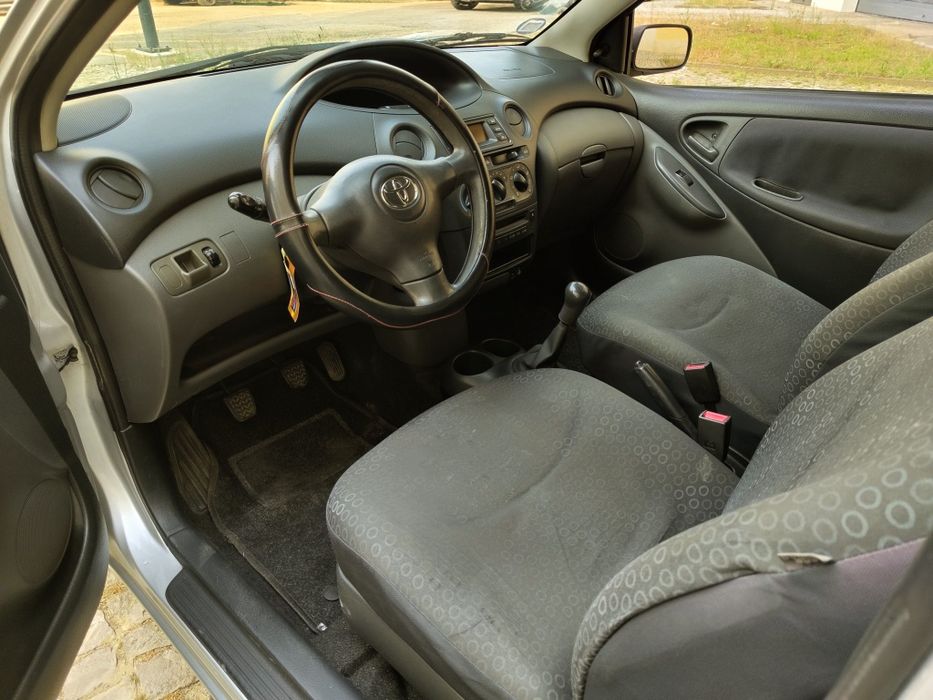 Toyota Yaris 1.0vvt-i bom estado