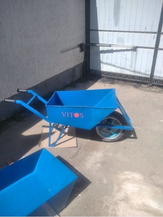 Продам добротну міцну садову тачку