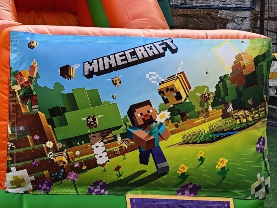 Insuflável com vários temas