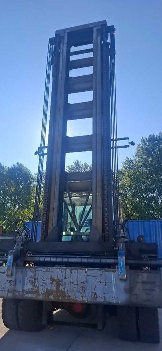Kalmar szpreder DCD 160-12 do przeładunku pustych kontenerów