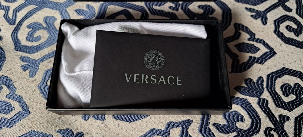 Oryginalny czarny Brelok Versace Meduza z certyfikatem