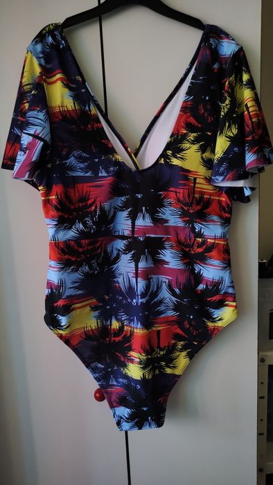 Conjunto de fato de banho e calções xxl novo