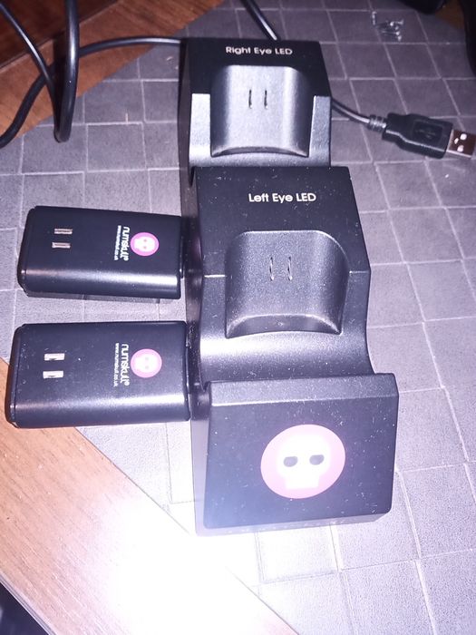 Xbox360 pad-Stacja dokująca+2batery,ładowarka  Numskull