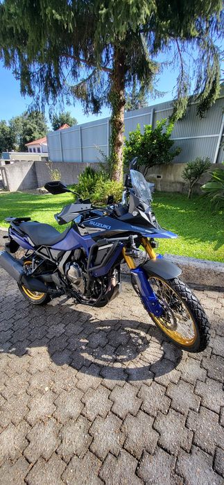 Vendo suzuki v-strom 800de