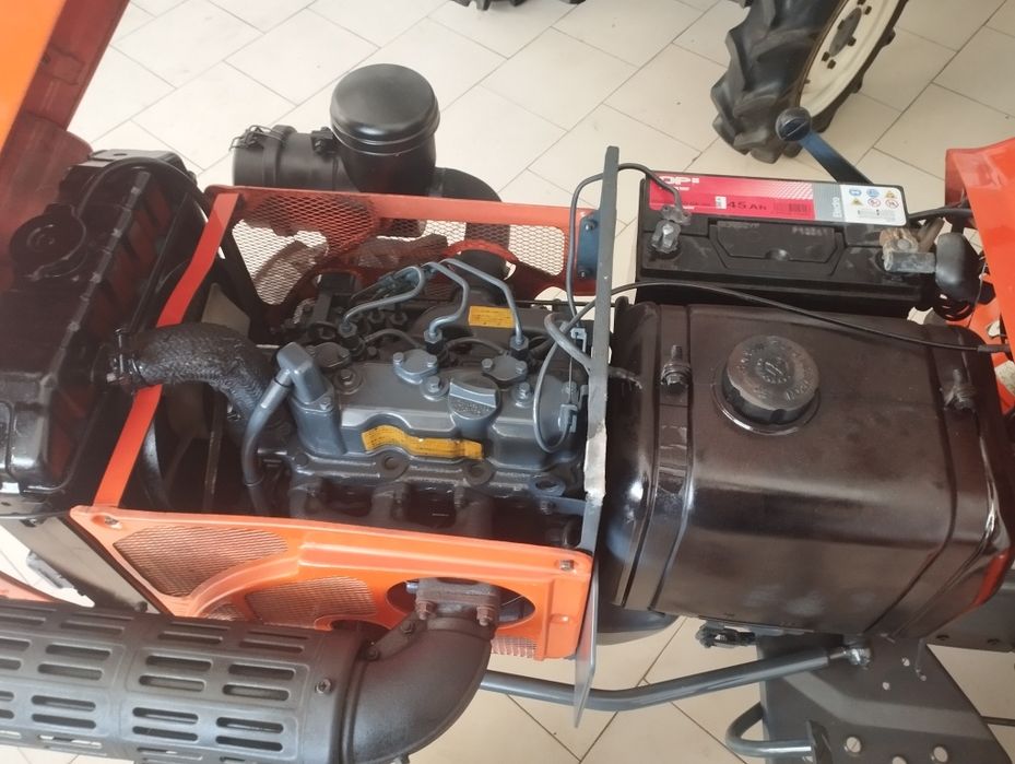 kUBOTA B7001 / 4x4 / Transporte