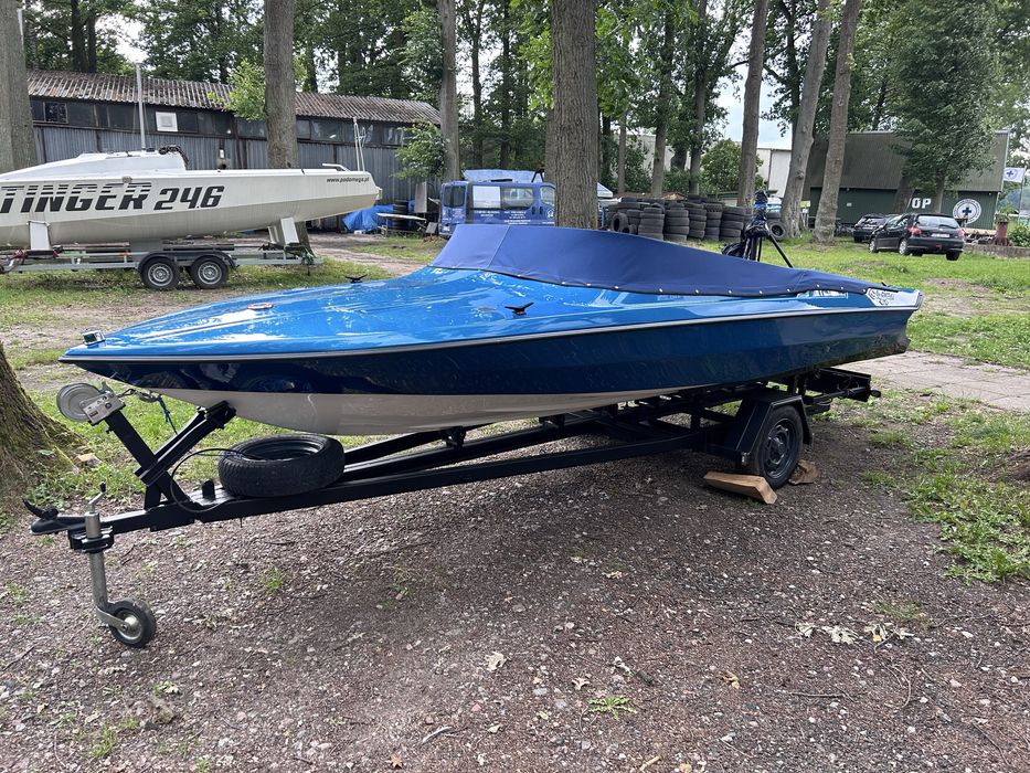 Sprzedam motorówkę Glastron GT160