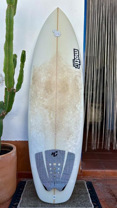 Surfboard 5’11 - Matta shape