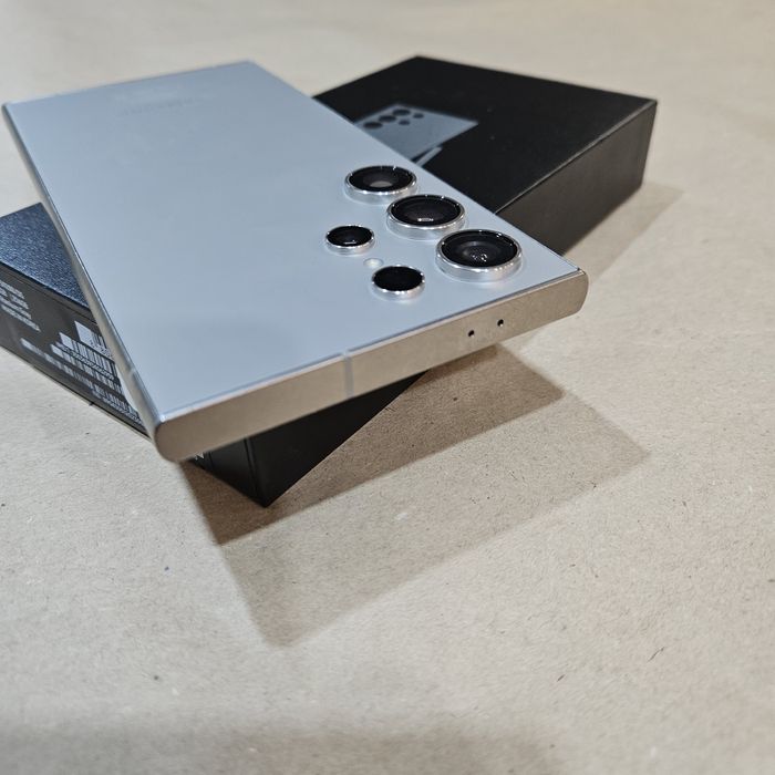 Samsung S24 Ultra * 12/ 256GB * Titanium Grey*