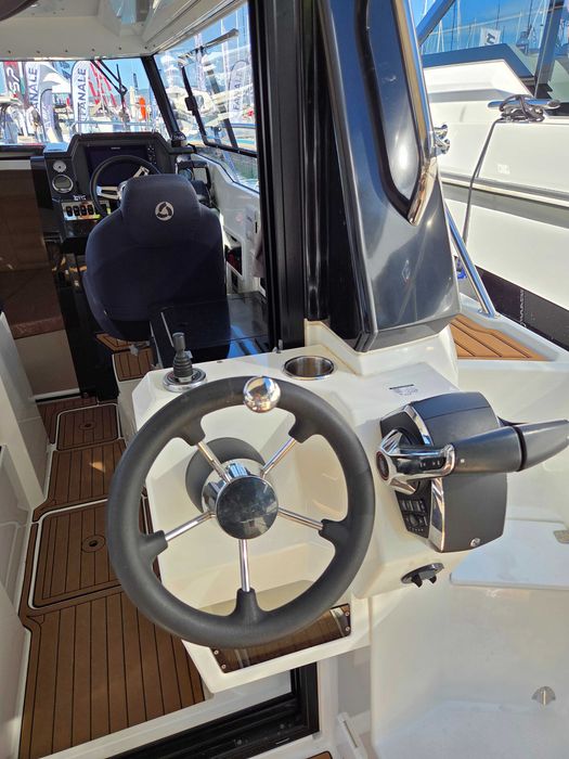 Łódź motorowa PARKER 920 MAX Explorer