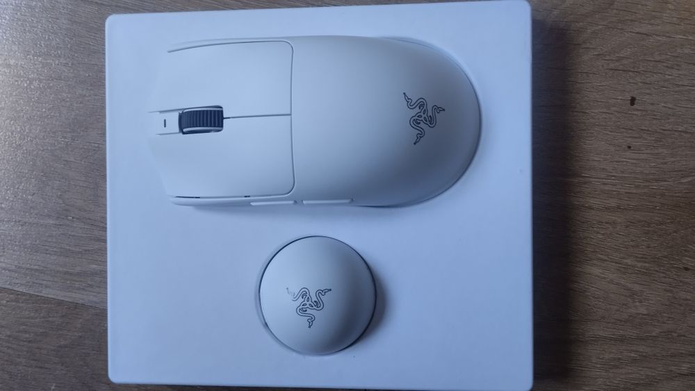 Razer Viper V4 Pro White Edition – Como Novo, Usado 4x