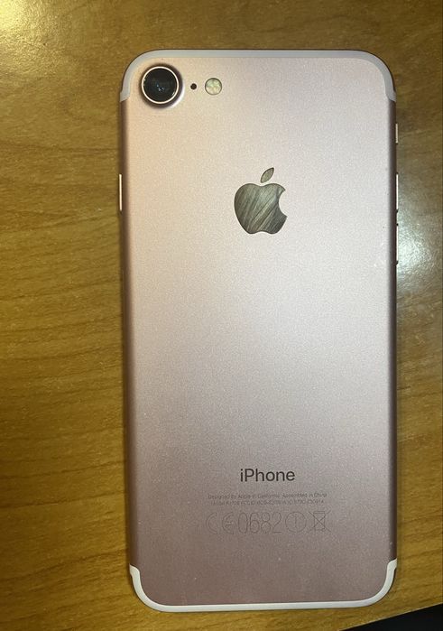 Айфон 7 128 гб майже ідеальний