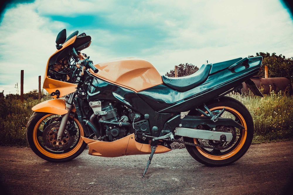 Продам мотоцикл Suzuki RF 600R