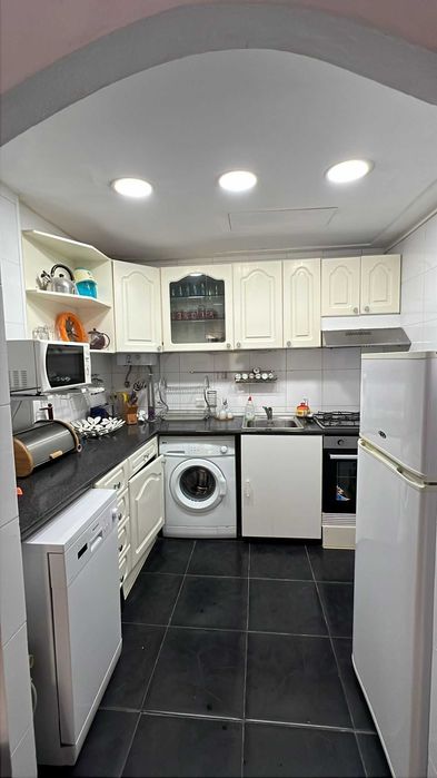 Arrenda-se apartamento T2 Costa da Caparica