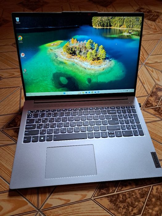 Lenovo ideapad Slim 5 16IAH8