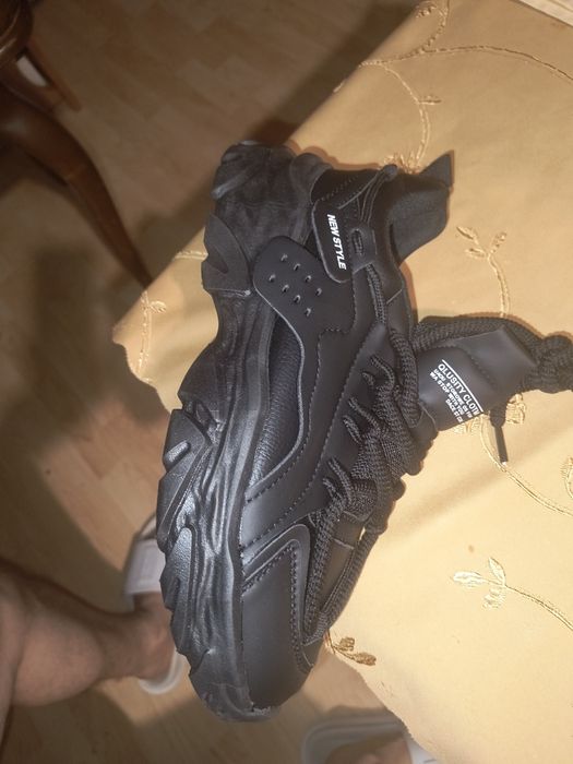 Buty rozmiar 42.