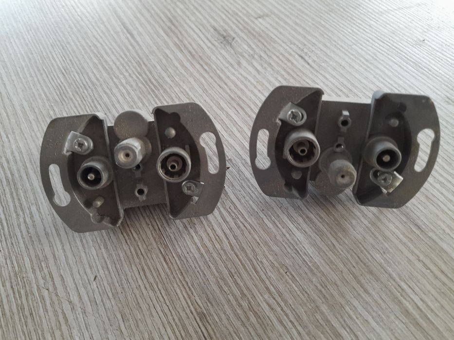 Gniazdo antenowe komplet 2 sztuki