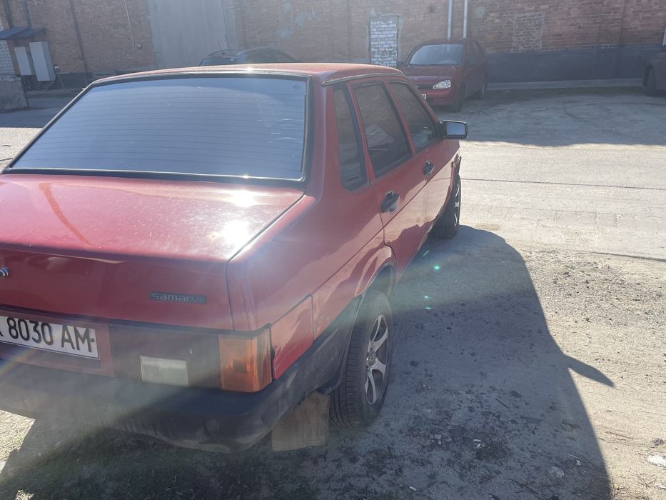 Автомобиль Ваз 21099