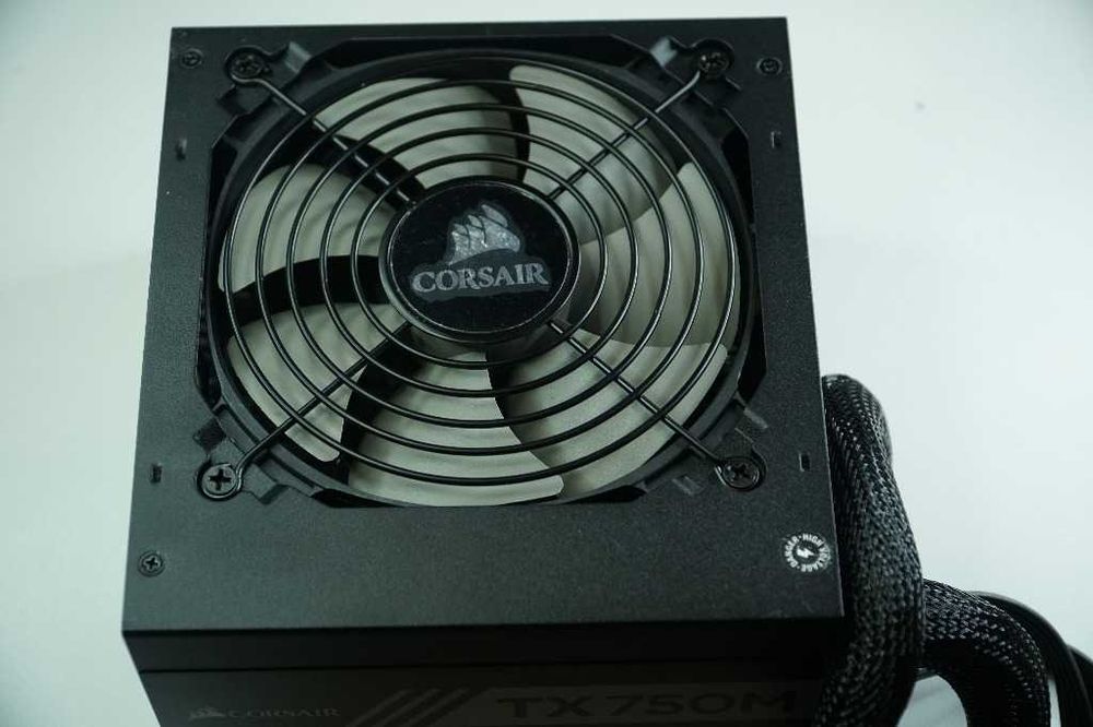 Zasilacz 750W Corsair tx750m nieużywany