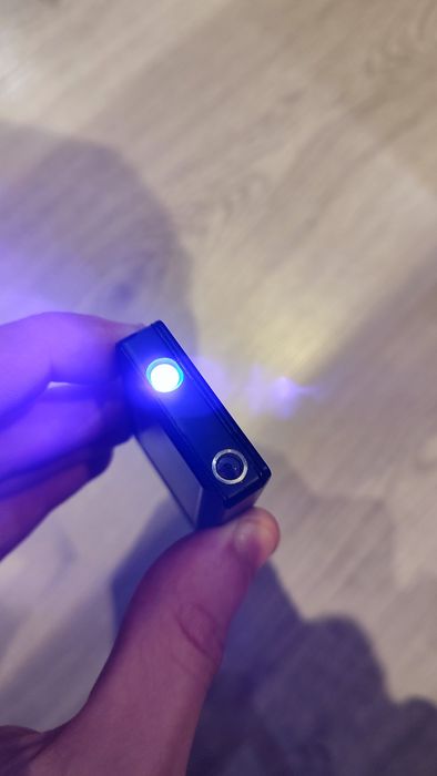 Isqueiro, maçarico de coleção com chama colorida verde