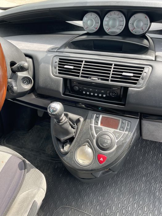 Citroen C8 не Ulysse Phedra 807