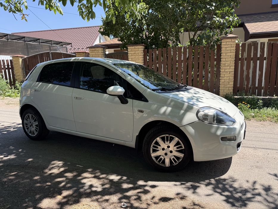 Fiat Grande Punto 2012 VIN ZFA19900001907144 фото оголошення 7 з 8