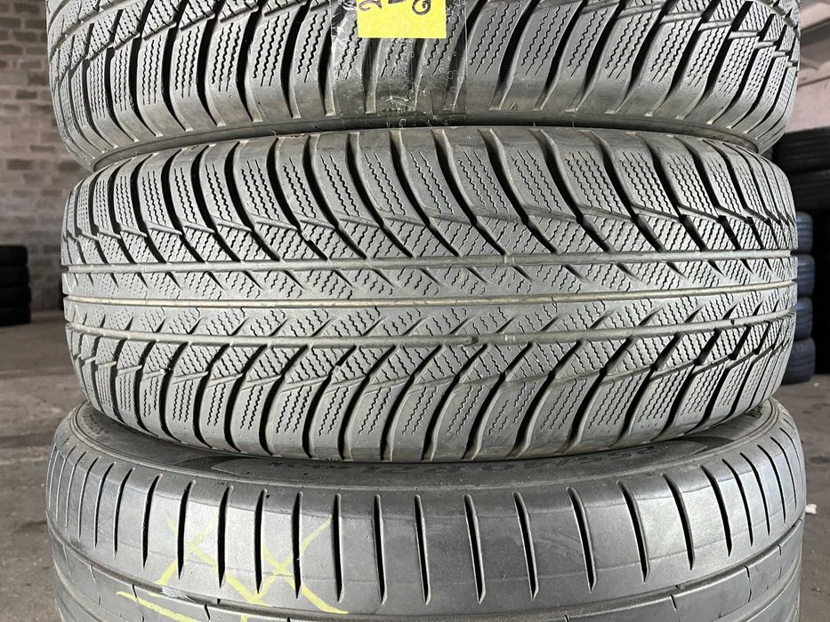 GS1142 Зимові шини 215/65r17 Bridgestone Blizzak LM001 пара резина р17