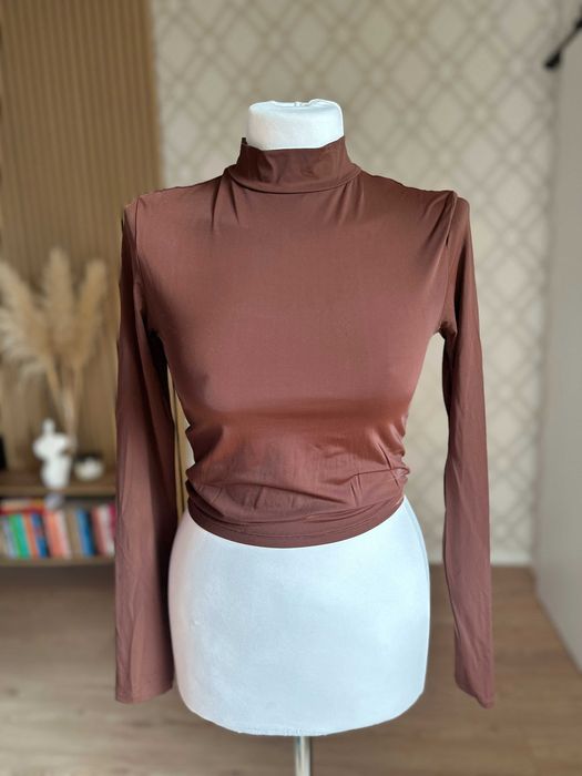 Brązowy czekoladowy crop trop | półgolf | long sleeve | Stradivarius S