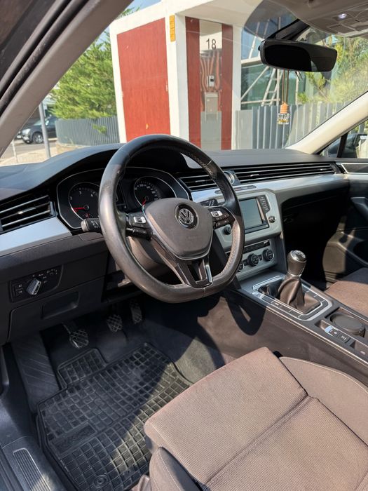 VW Passat 2.0 TDi 2017 ** DESDE 199€ Mês**