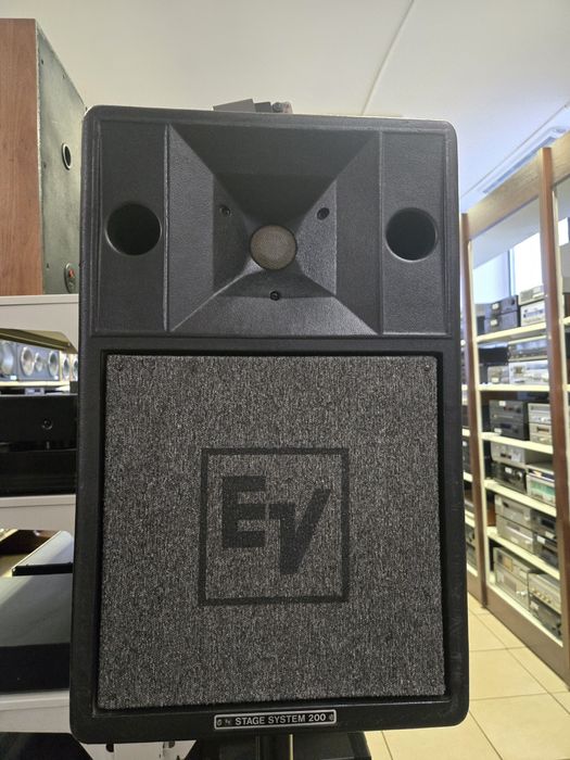 Kolumny estradowe ELECTRO VOICE  S 200 .