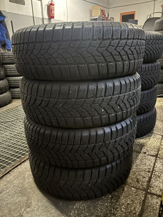 Komplet opon zimowych 185/60 R15 Firestone