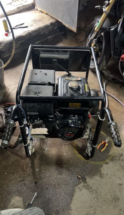 Gerador a gasolina 13 cv