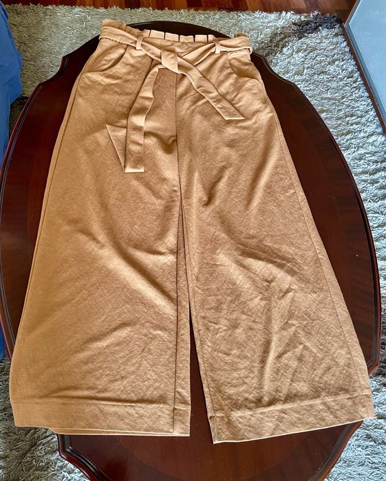 Штани, гірчичного кольору, з високою талією на гумці та з поясом