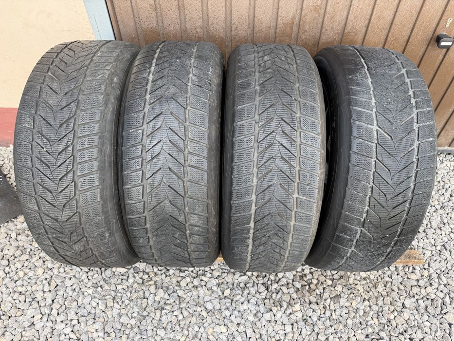 Felgi aluminiowe z oponami Ford 255/50R20 Ford Explorer 5x114.3 czujniki tpms