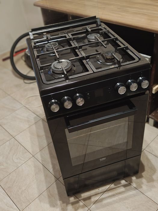 Kuchenka gazowa elektryczna Beko