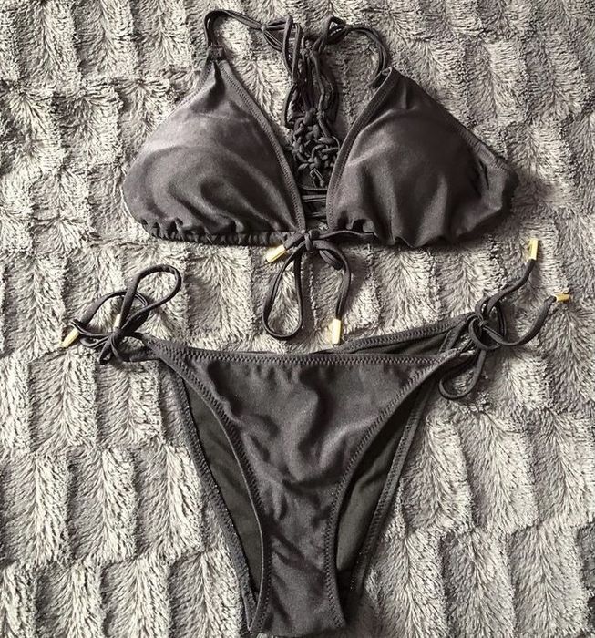 Fatos de banho e biquínis