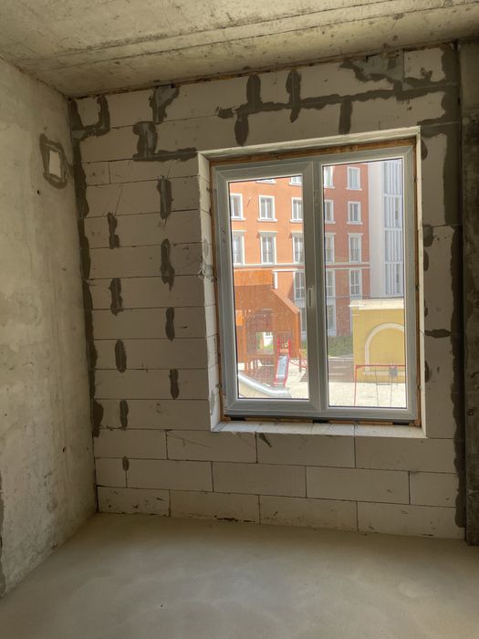 ФАСАДНОЕ помещение 102 метра в ЖК Виа Рома! Свой вход, два уровня!