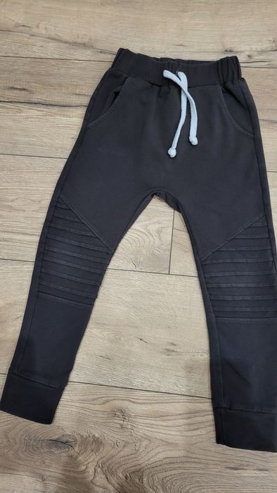 Spodnie Despacito 116 czekoladowe