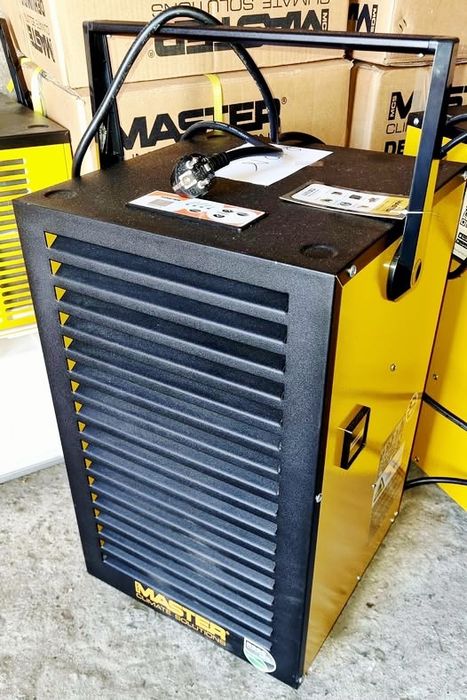 Wynajem - przemysłowe osuszacze powietrza Master DH732P, 30l/24h