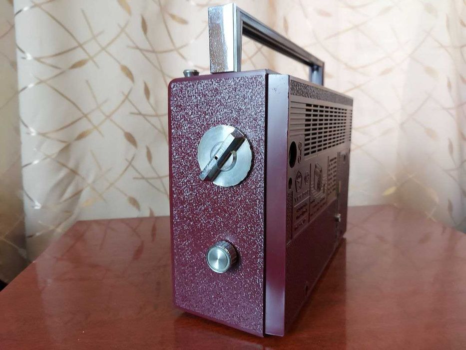 Радіоприймач VEF 202 реставрований + FM планка