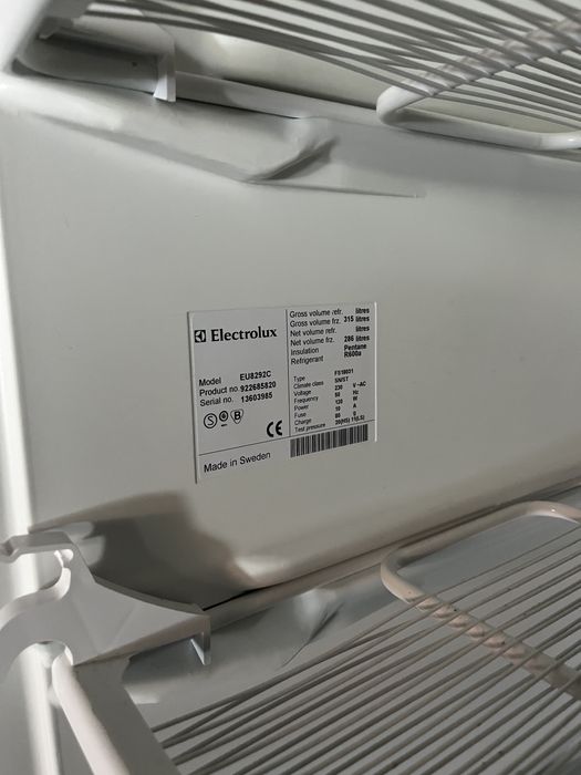 Zamrażarka Electrolux 315L EU8292C