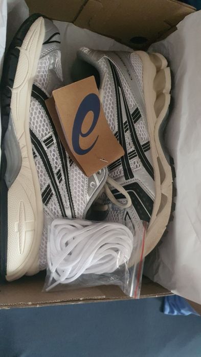 Нові asics gel kayano 14 42 розмір оригінал!!