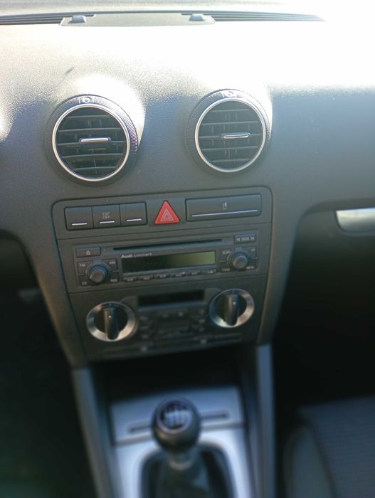 audi a3 8p 1.6 benzyna 2006 rok samochód w całości lub na części