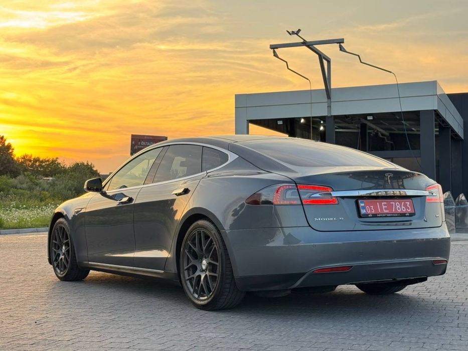 Tesla Model S 85 kWh