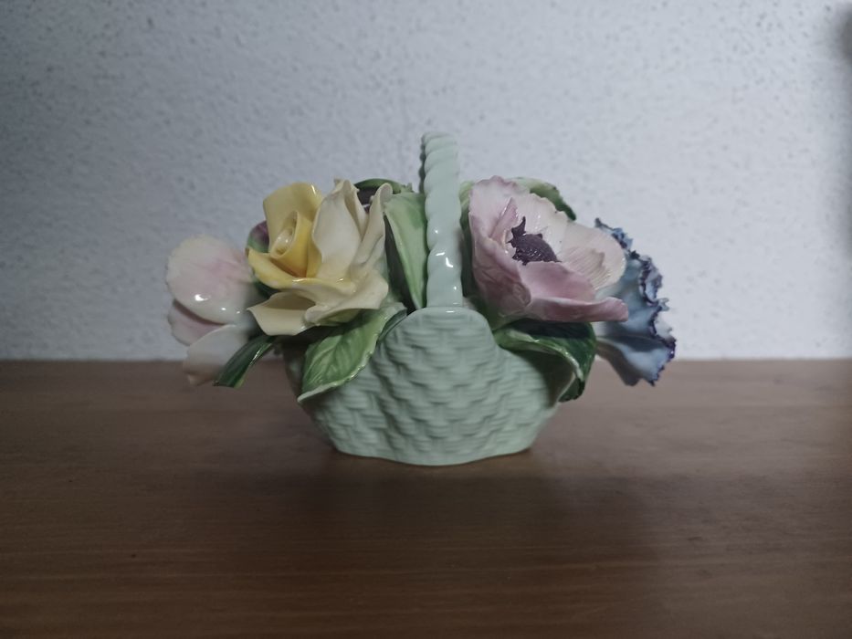 Cesto floral em porcelana Adderley (made in England)