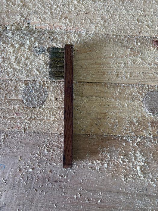 Vendo ferramentas antigas