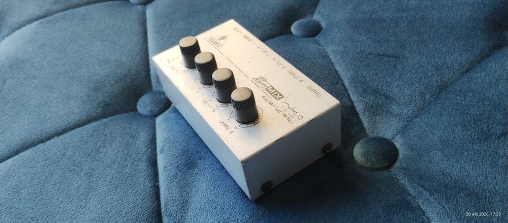 Mixer Behringer MicroMIX
