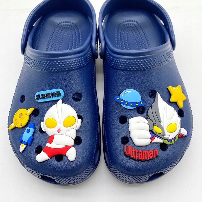 Duży Zestaw XL Przypinki Ultraman do Crocs butów klapków telefonu