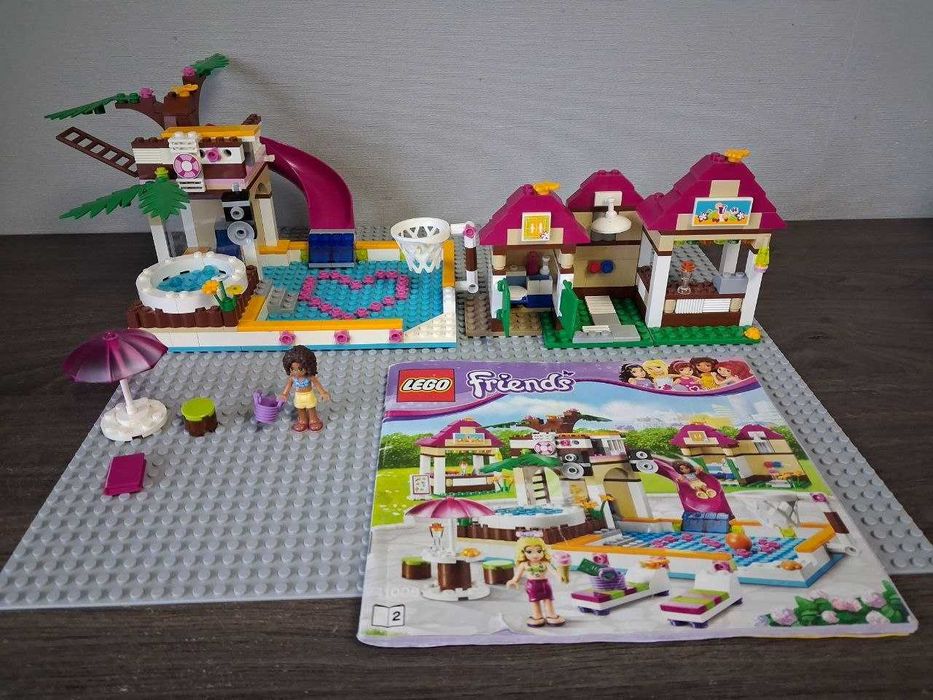 Конструктор Lego Friends Басейн Хартлейк сіті #41008