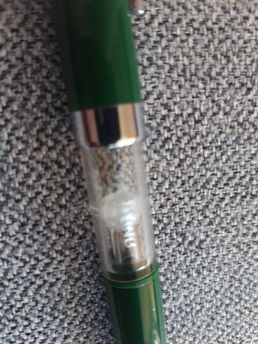 Caneta de tinta permanente