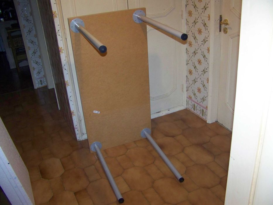 mesa IKEA de pernas de enroscar 1,20 m X 60 cm